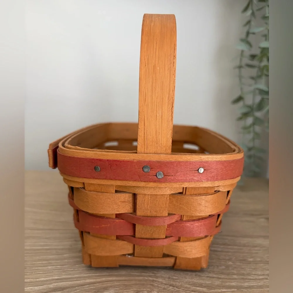 Vintage Longaberger Christmas Collection 1987 Edition Mistletoe Basket Red